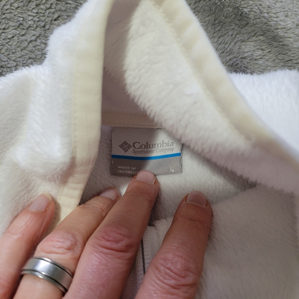 Columbia Soft White Fleece Jacket - Picture 9 of 9